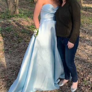Strapless light blue prom dress, no alterations